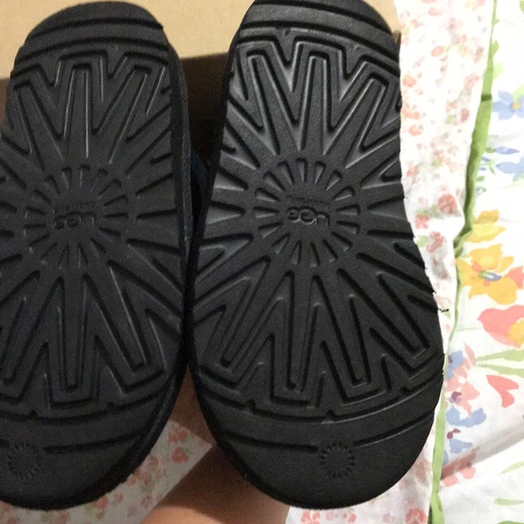 Uggs toddler - Picture 5 of 6